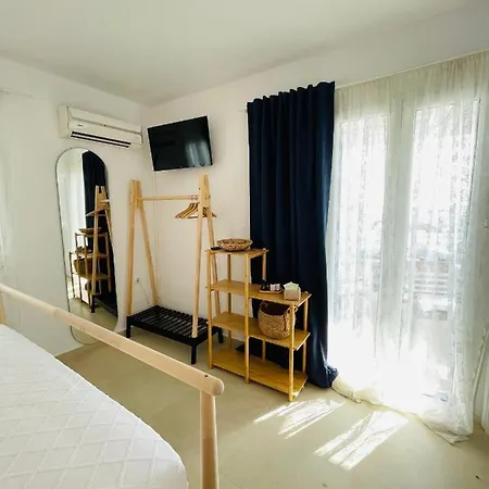 Mykonian Starling - Town N' Sunset View Apartment *